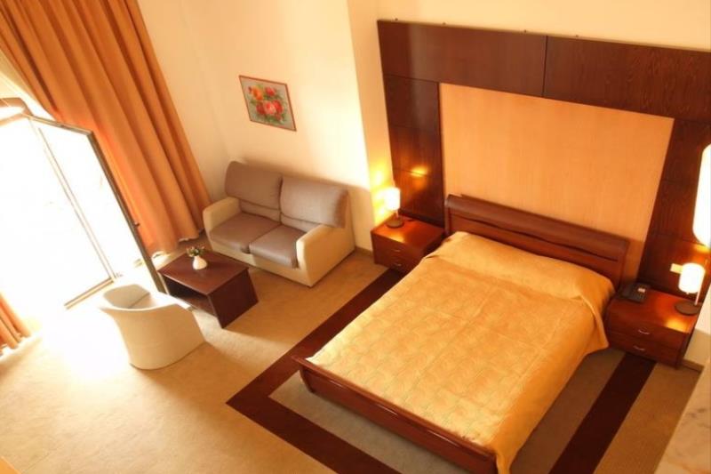 Aristoteles Holiday Resort & Spa 4*