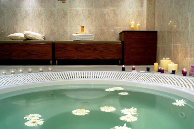 Aristoteles Holiday Resort & Spa 4*