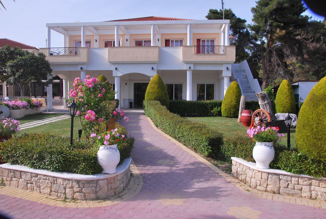 Chrousso Village Hotel 3*