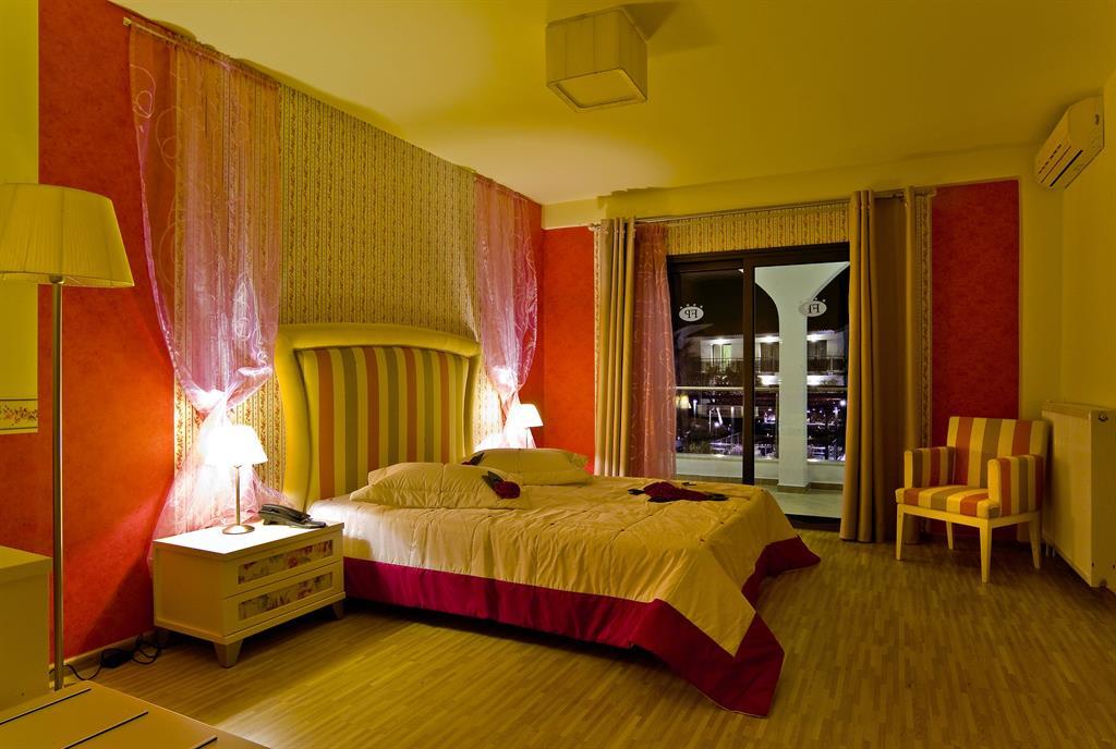 Flegra Palace Hotel 4*