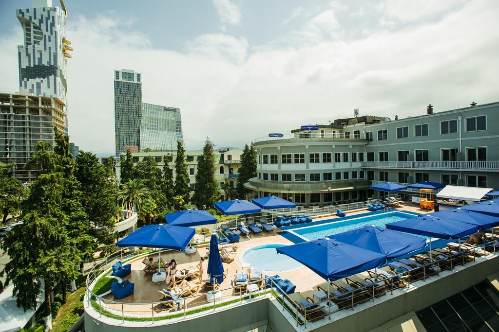 Intourist Palace 5*
