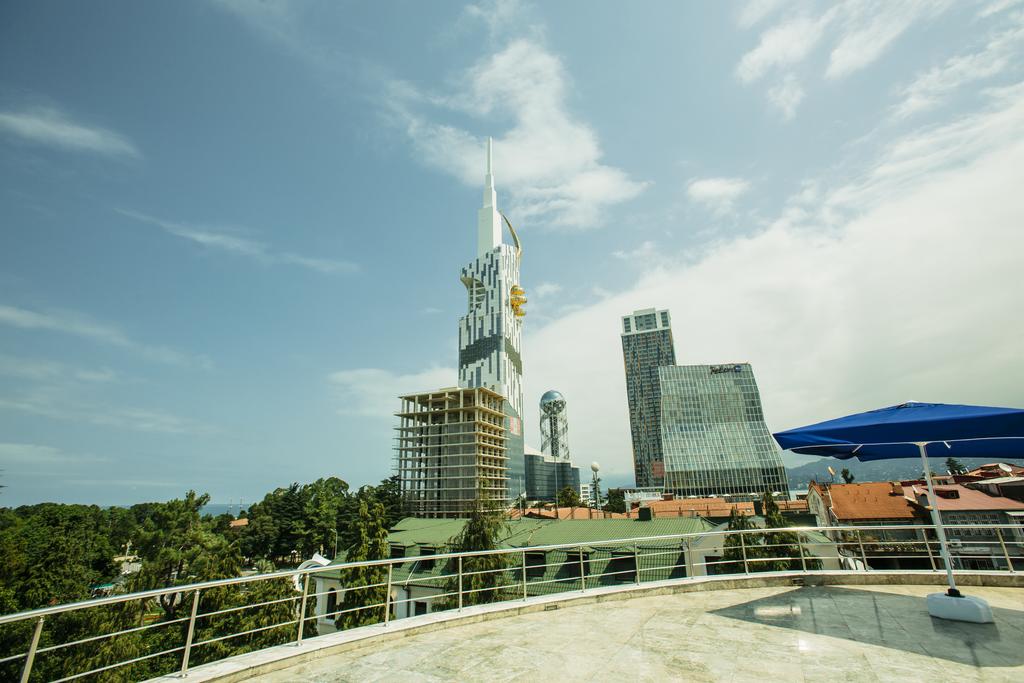 Intourist Palace 5*