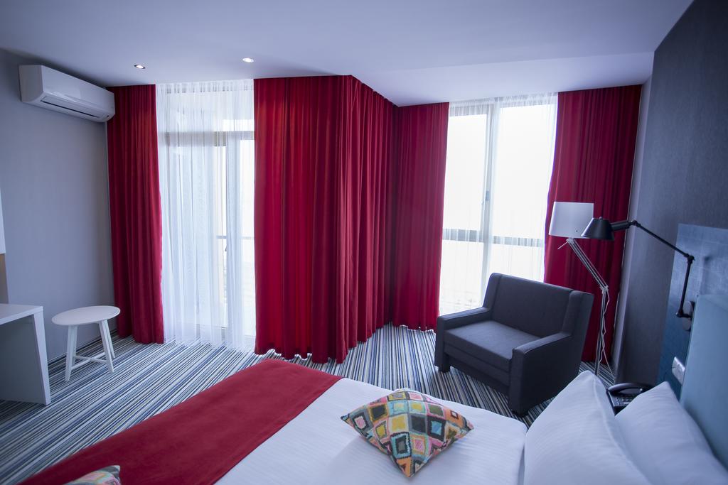 TANGERINE BEACH HOTEL