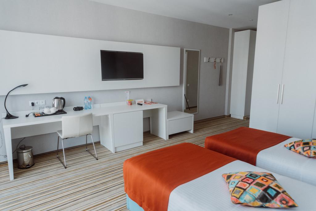 TANGERINE BEACH HOTEL