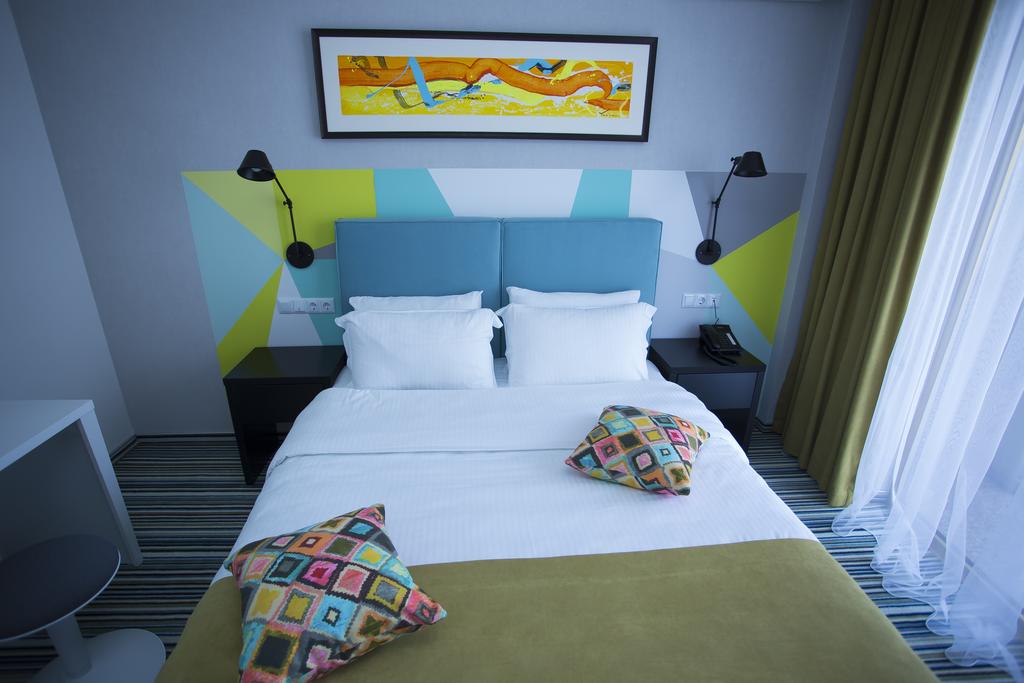 TANGERINE BEACH HOTEL