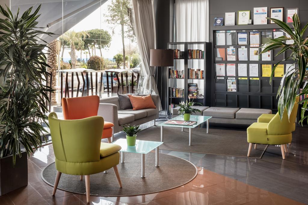 Aqua Hotel Promenade 4*