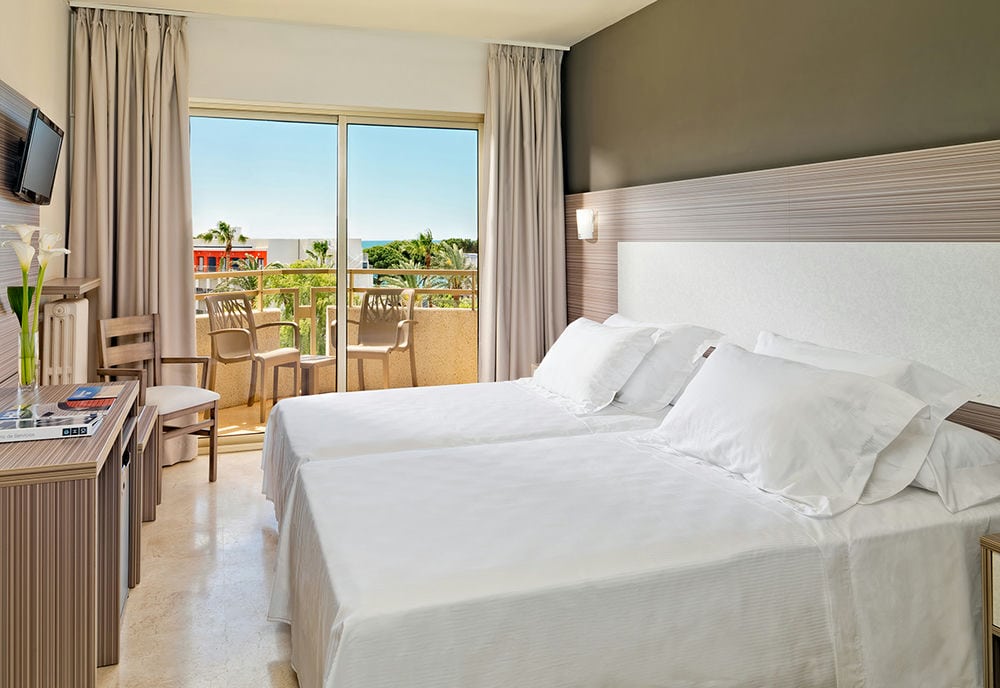 H10 Cambrils Playa 4*