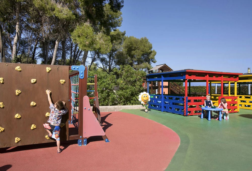 H10 Mediterranean Village 4*