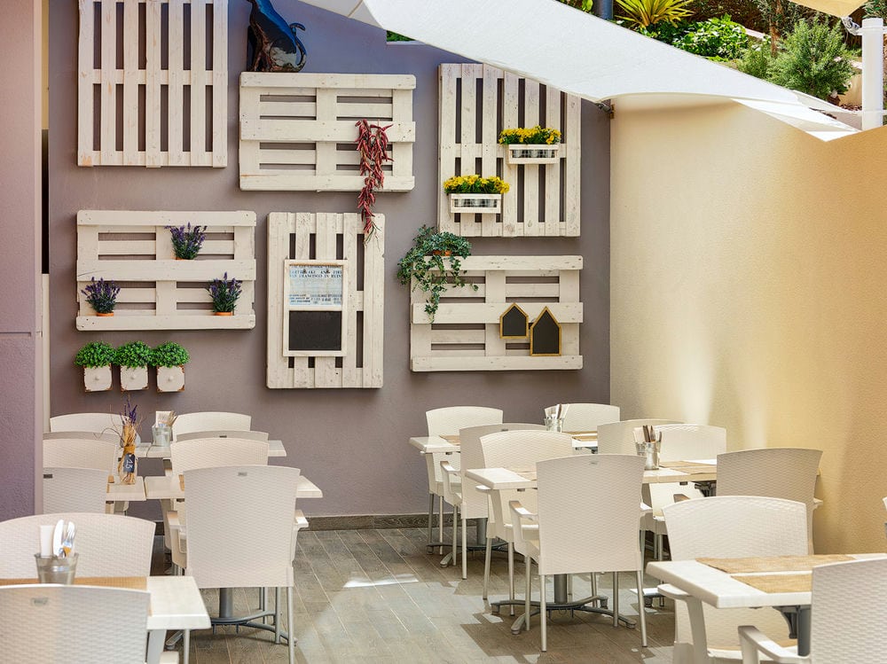 H10 Mediterranean Village 4*
