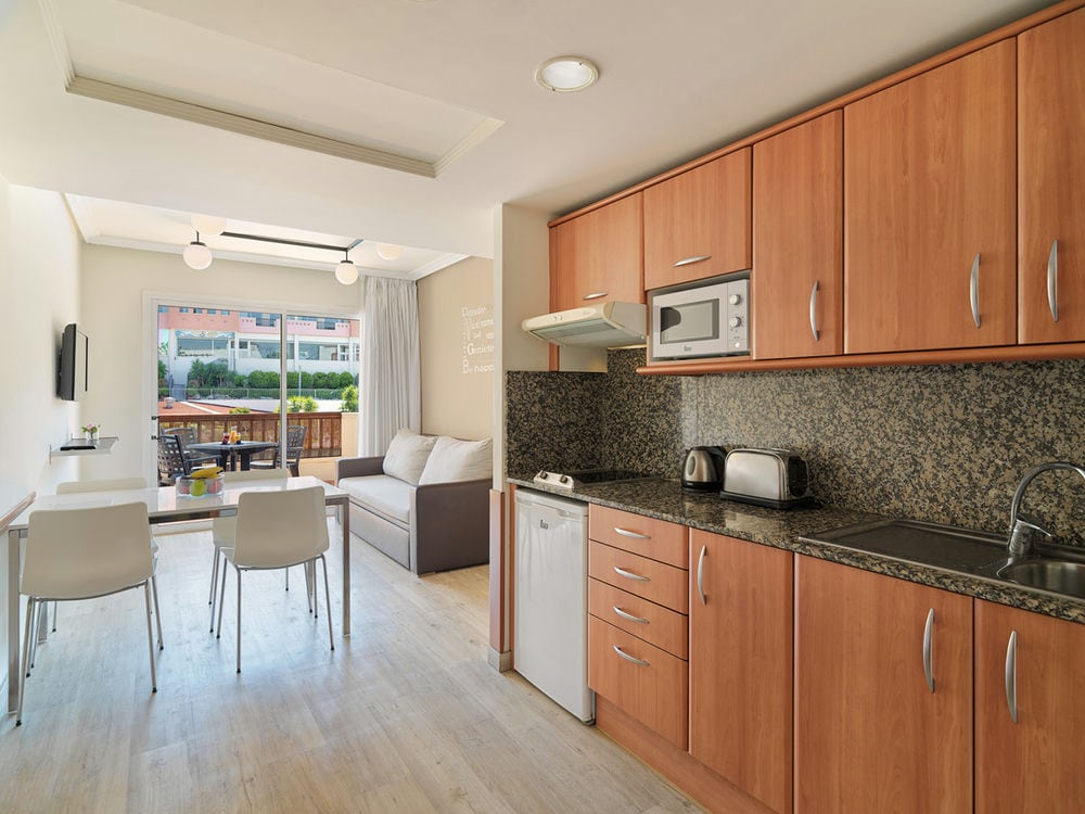 H10 Mediterranean Village 4*