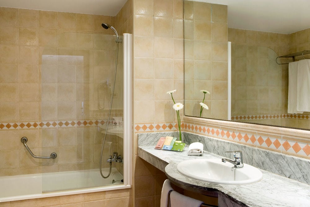 H10 Mediterranean Village 4*