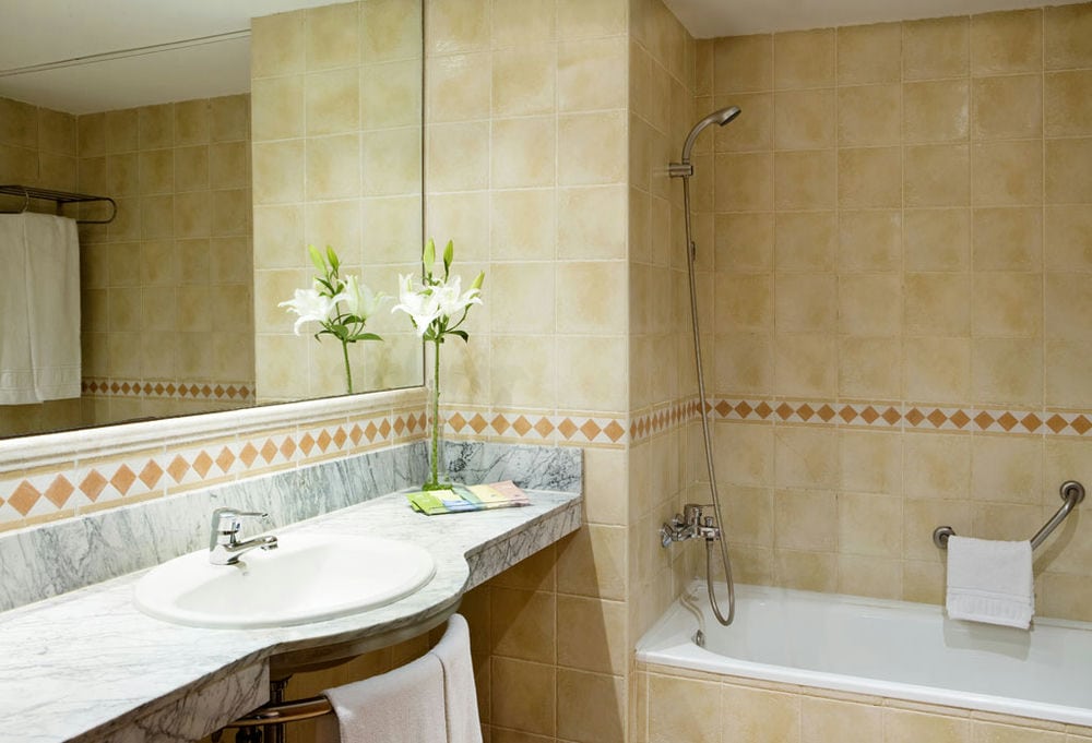 H10 Mediterranean Village 4*