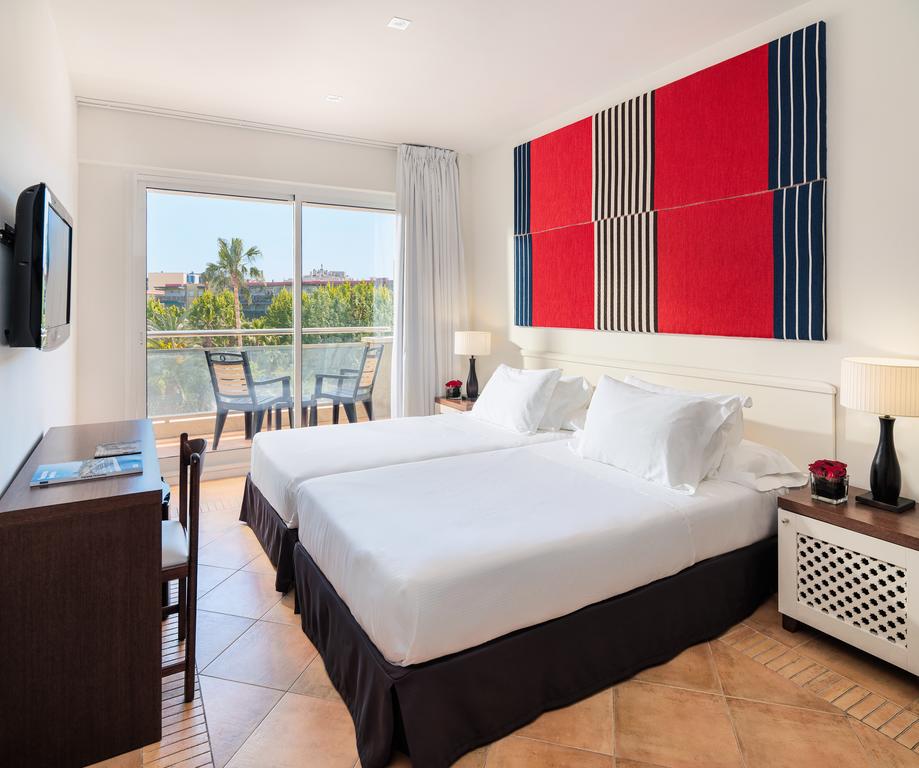 H10 VINTAGE SALOU 4*