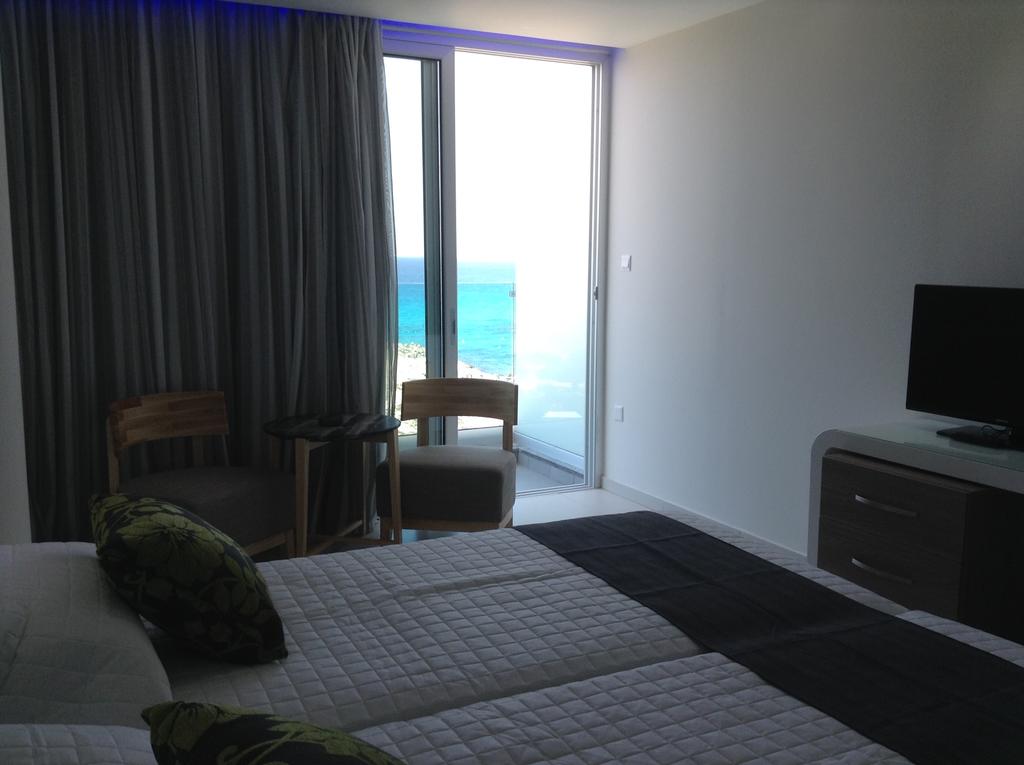 Tasia Maris Oasis 4*