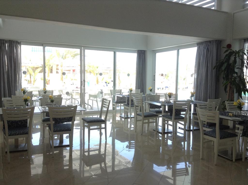 Tasia Maris Oasis 4*