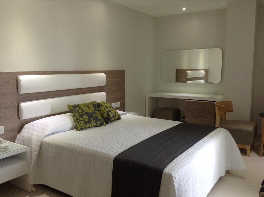 Tasia Maris Oasis 4*