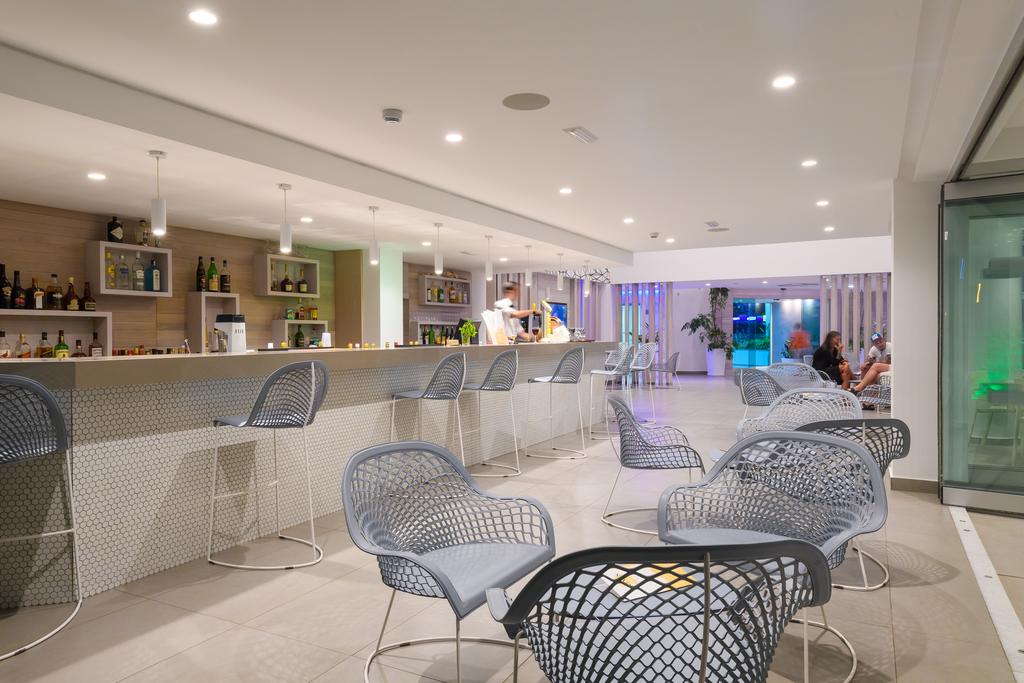 Tasia Maris Oasis 4*