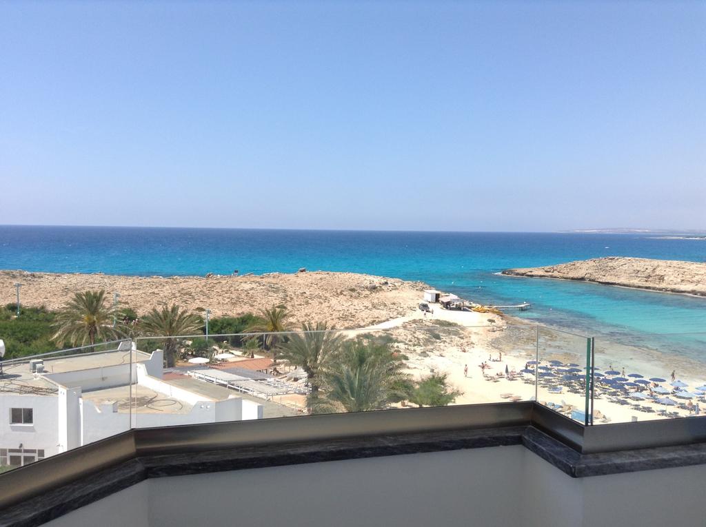 Tasia Maris Oasis 4*