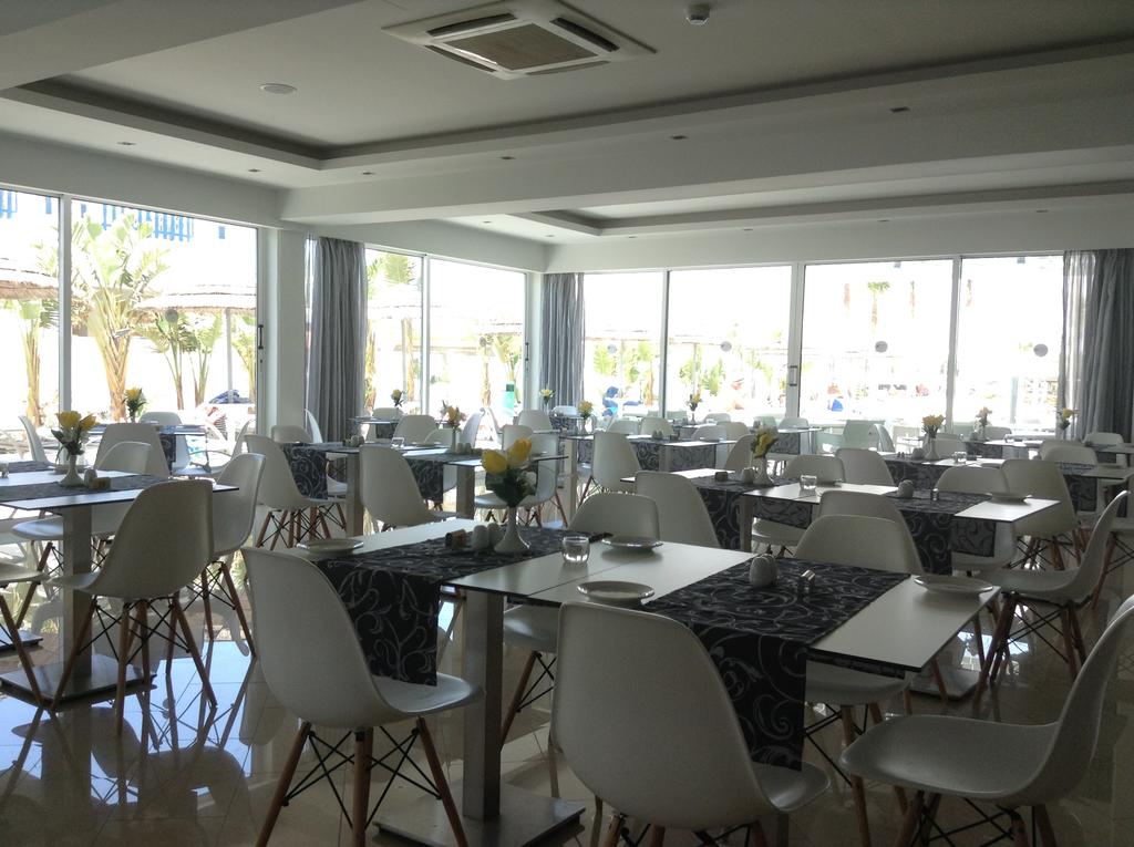 Tasia Maris Oasis 4*