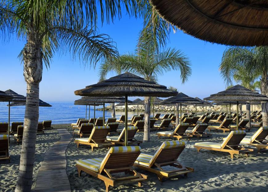 Four Seasons Hotel 5*