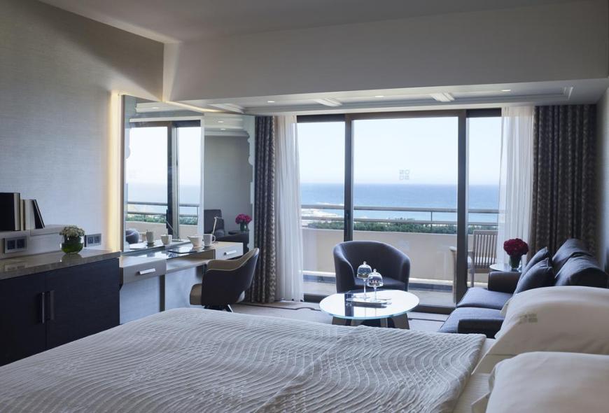 Four Seasons Hotel 5*