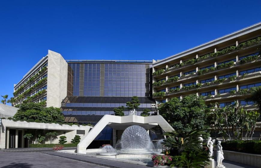 Four Seasons Hotel 5*
