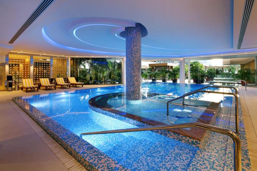 Four Seasons Hotel 5*