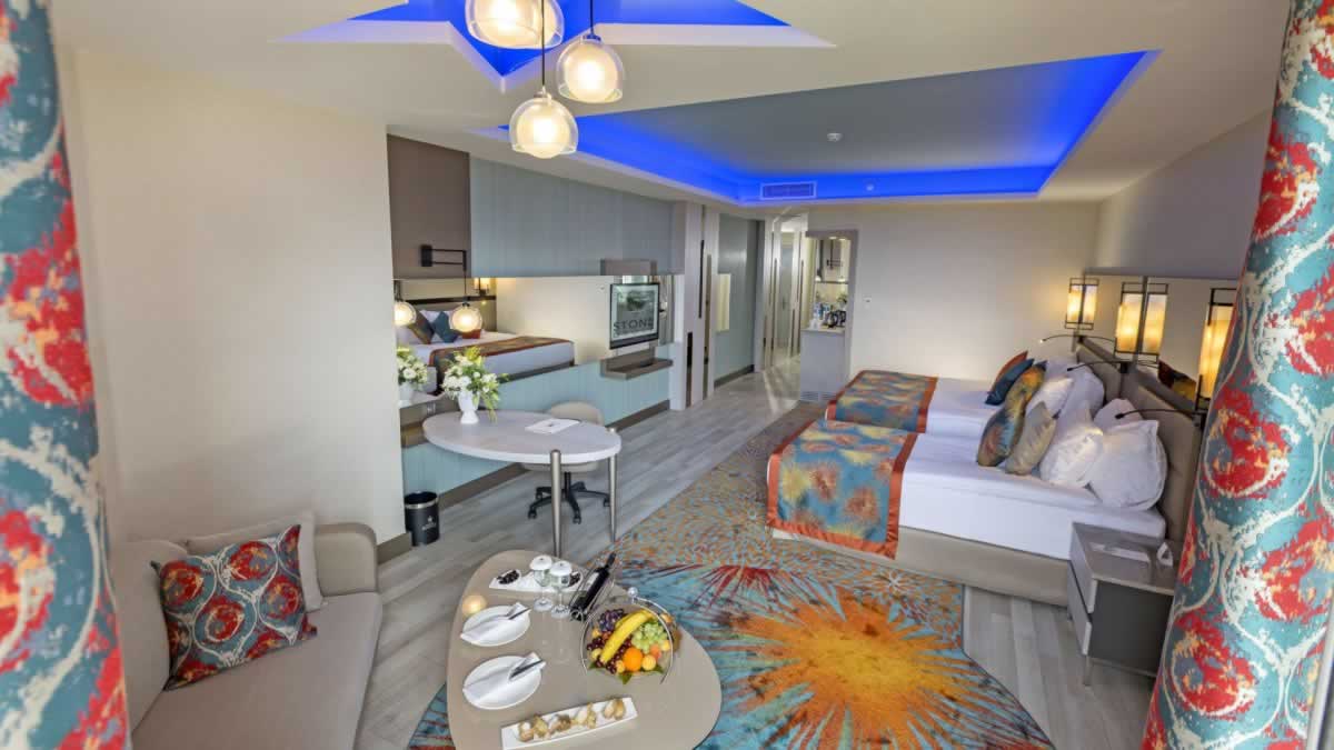 ROYAL SEGINUS HOTEL 5*