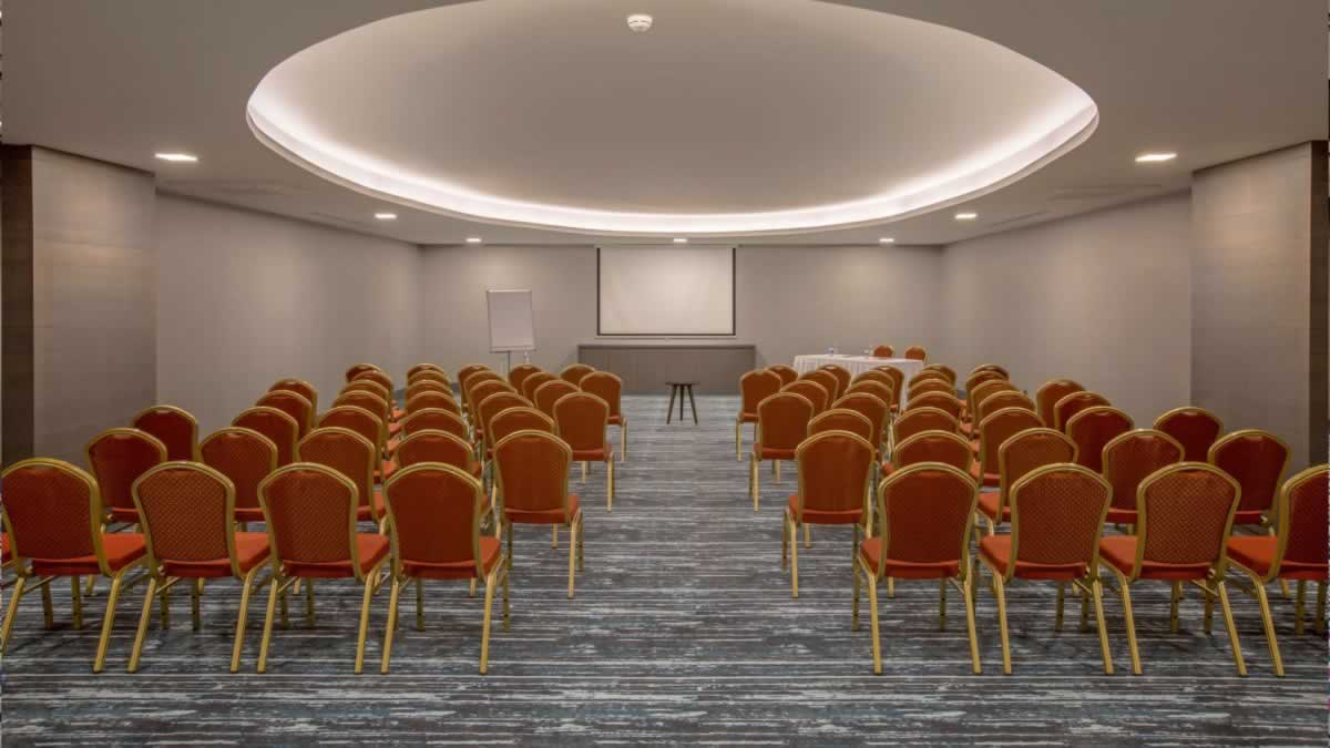 ROYAL SEGINUS HOTEL 5*