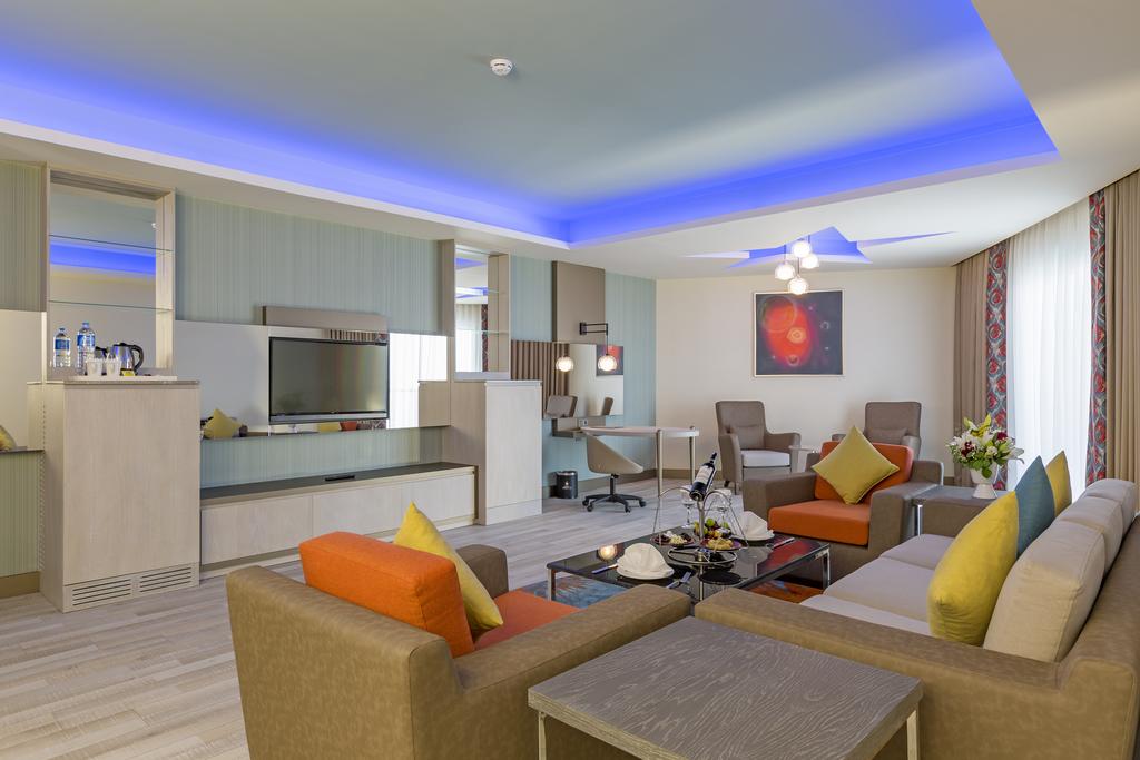 ROYAL SEGINUS HOTEL 5*