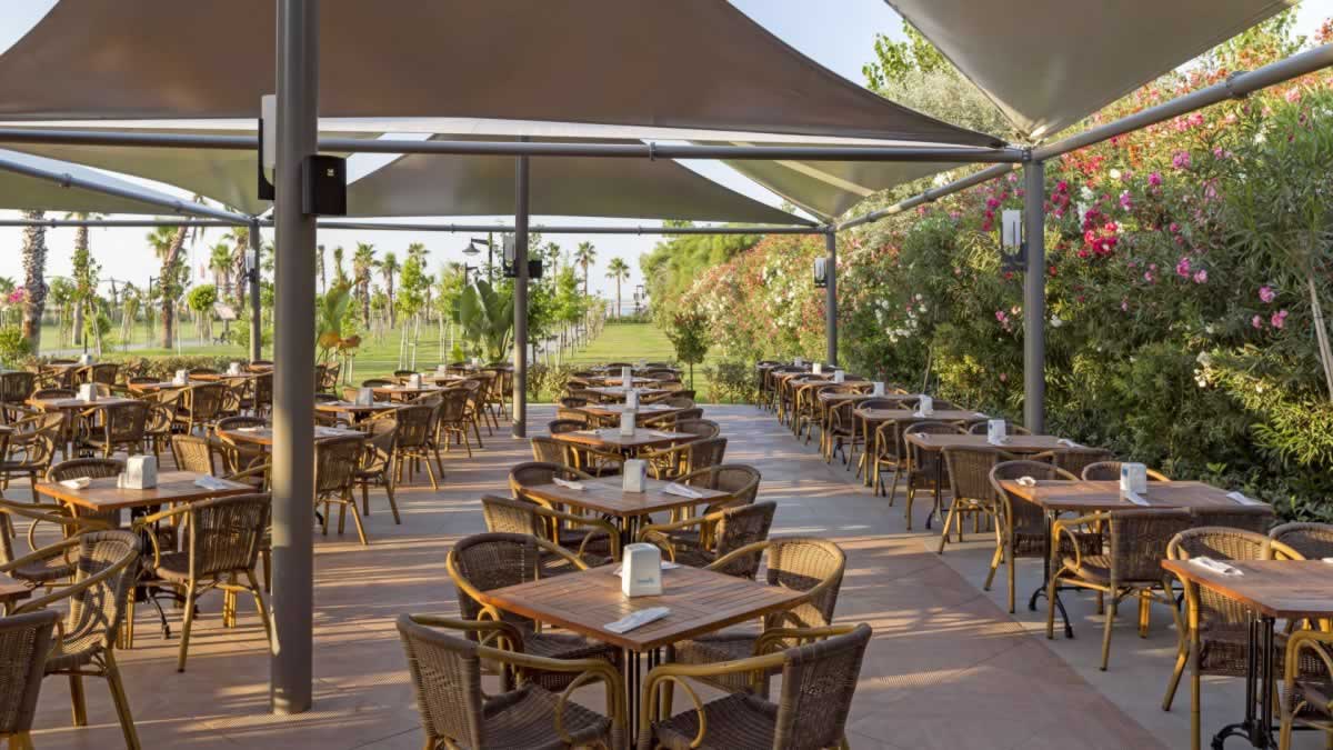 ROYAL SEGINUS HOTEL 5*