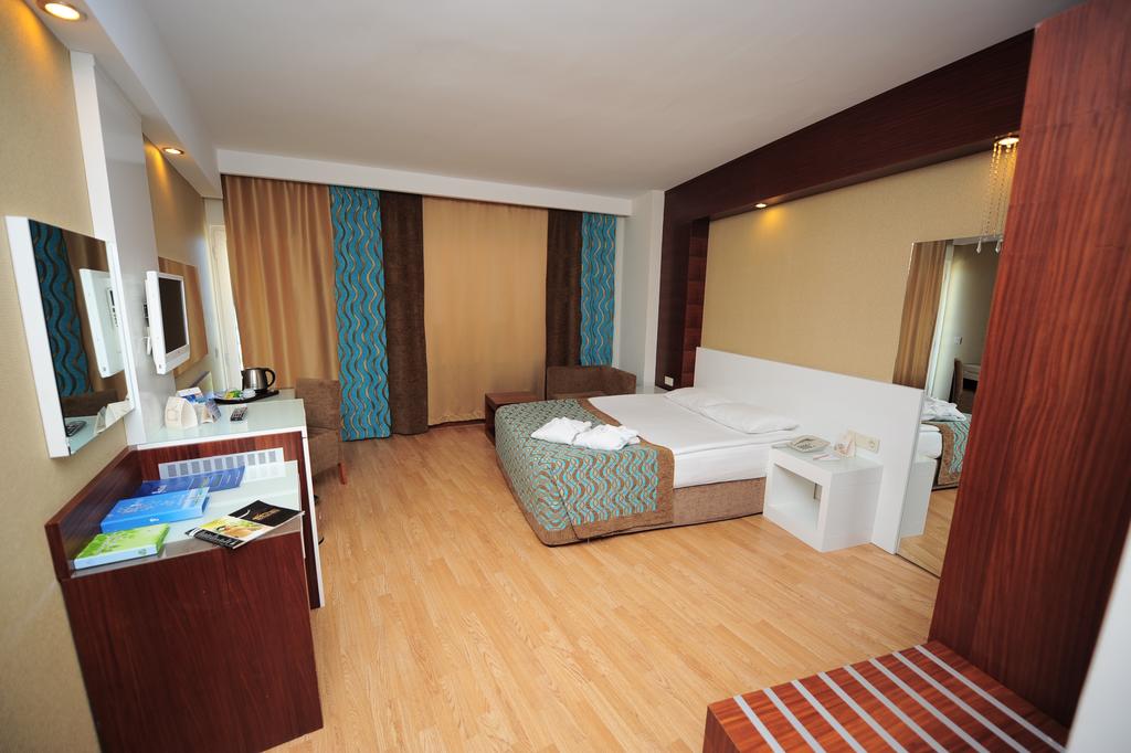 SEA WORLD RESORT & SPA 5*