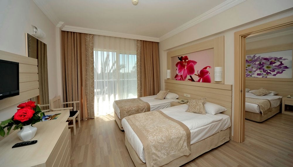 SIDE COROLLA HOTEL 5*