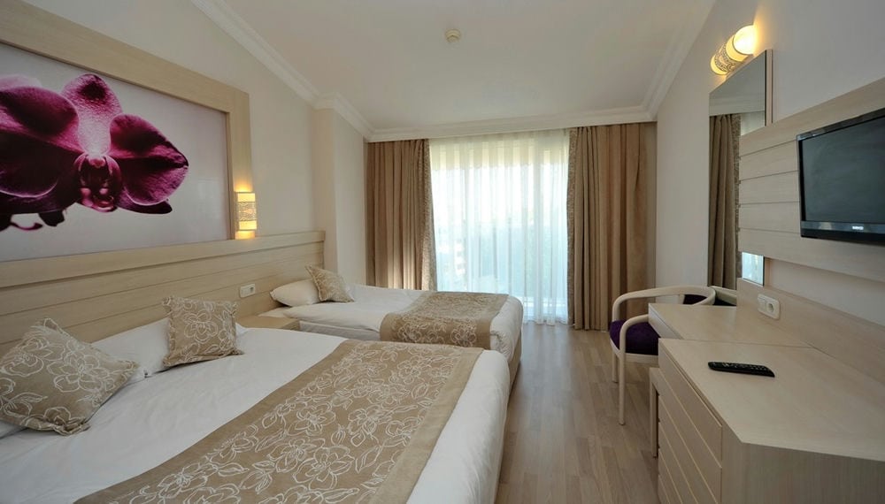 SIDE COROLLA HOTEL 5*