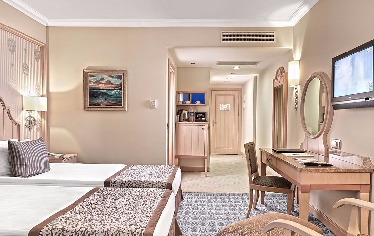 STARLIGHT RESORT HOTEL 5*