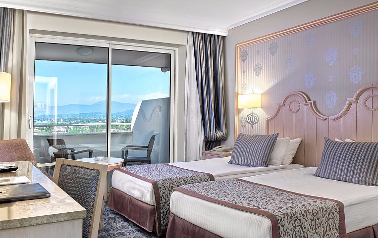 STARLIGHT RESORT HOTEL 5*