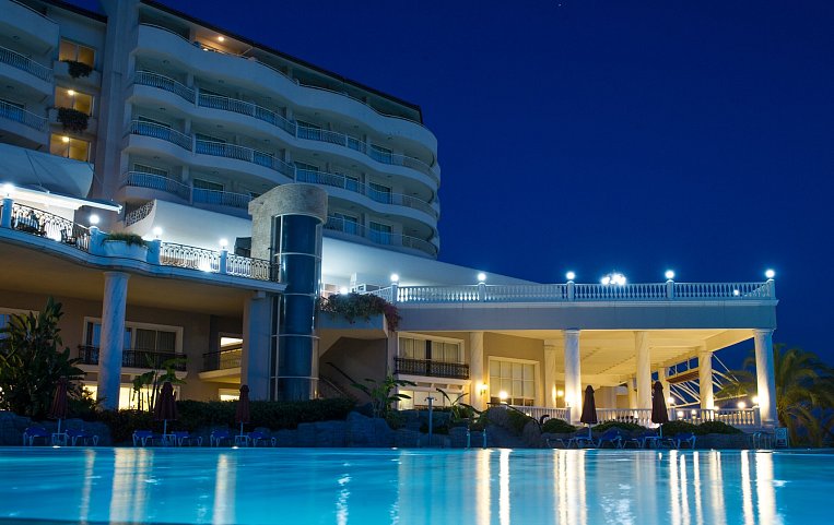 STARLIGHT RESORT HOTEL 5*