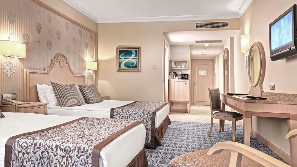 STARLIGHT RESORT HOTEL 5*