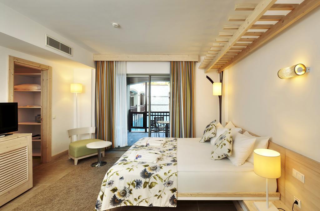 SUNIS KUMKOY BEACH RESORT & SPA 5*