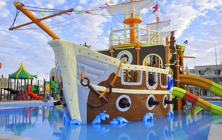 Titanic Royal Resort 5*