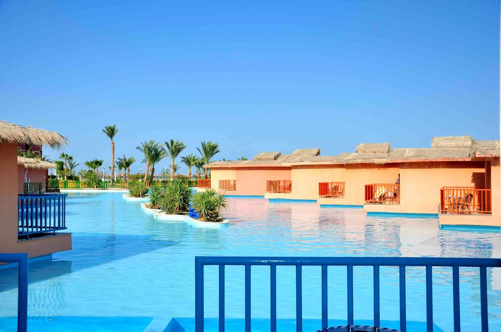 Titanic Palace Resort & Aquapark 5*