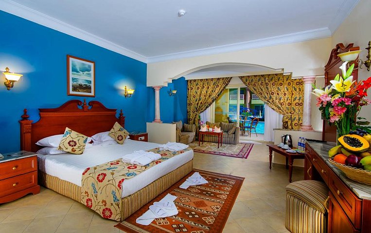 Titanic Palace Resort & Aquapark 5*