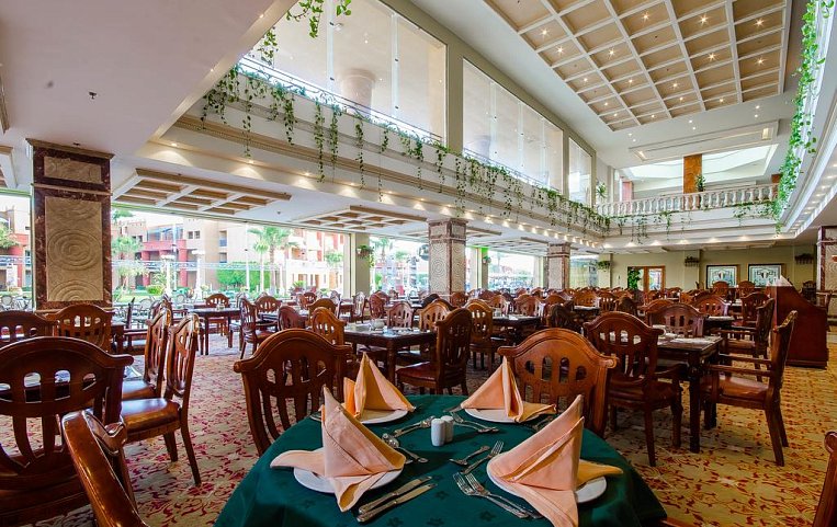 Titanic Palace Resort & Aquapark 5*