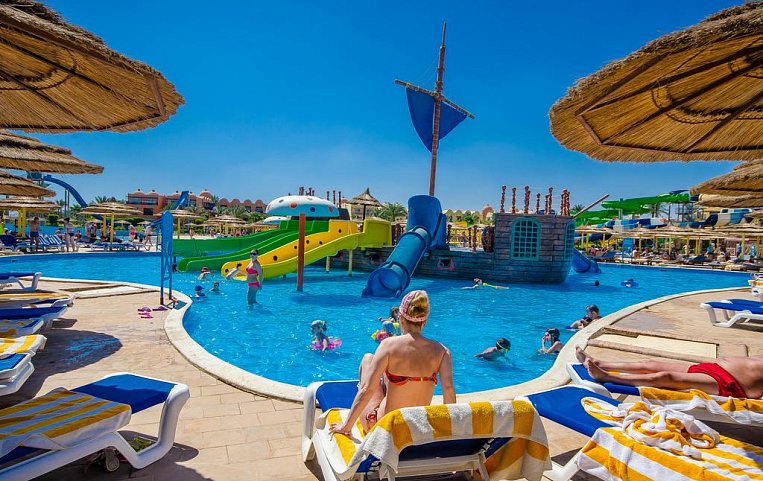 Titanic Palace Resort & Aquapark 5*