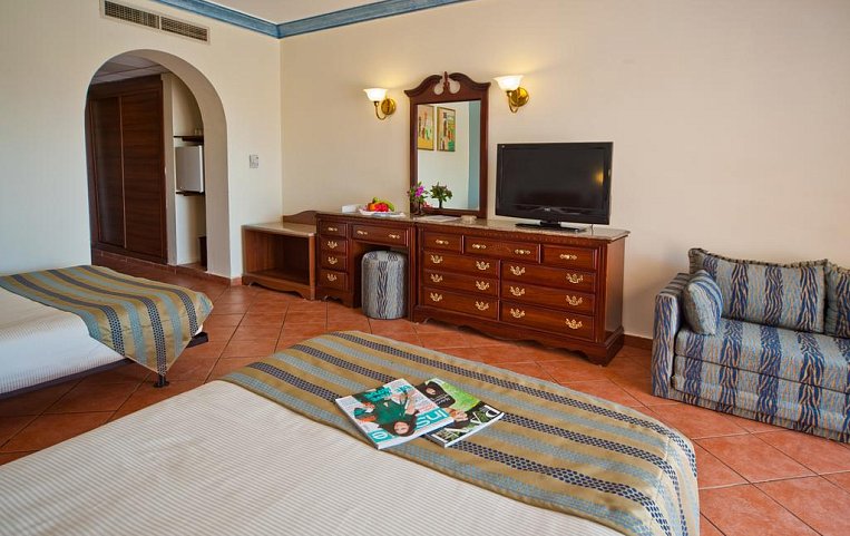 Ali Baba Palace & Aquapark 4*