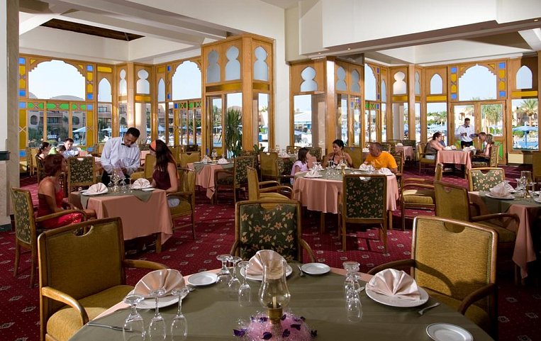 Ali Baba Palace & Aquapark 4*