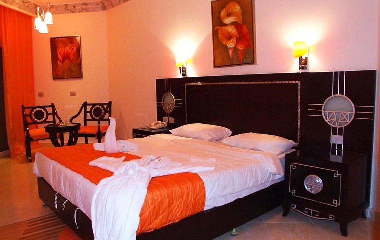 Sphinx Aquapark Beach Resort 4*