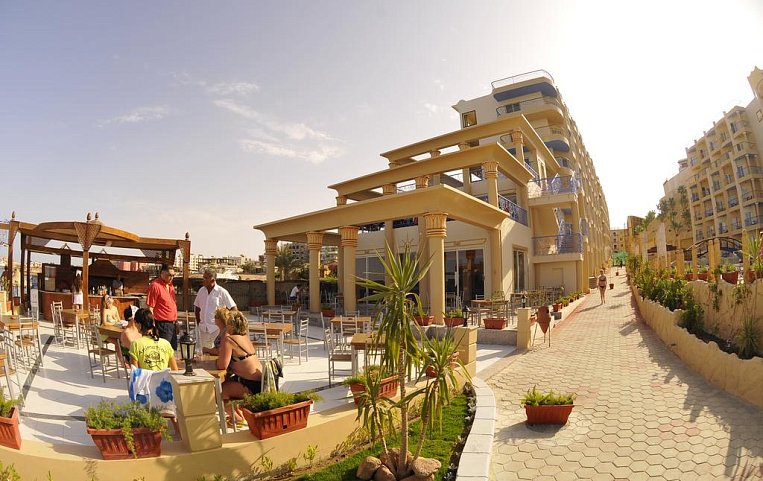 Sphinx Aquapark Beach Resort 4*