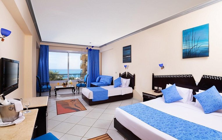 King Tut Aqua Park Beach Resort 4*
