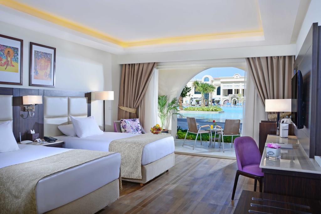 Pickalbatros White Beach Resort 5*